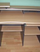 Schreibtisch mit Rollwagen in 59597