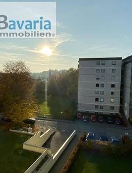 ab 1.9. frei! schöne 1,5 Zi.- Wohnung, großer überd. Balkon, neue Küche, super Lage - Vilshofen (Donau)