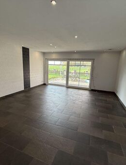 Eleganter Bungalow in Weeze: Souterrain, moderne Energietechnik und optimaler Wohnkomfort. - Weeze