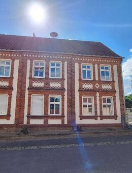 Mehrfamilienhaus mit 4 Wohneinheiten und 5 Stellplätzen im Ortskern von Dörnitz! - Möckern (Sachsen-Anhalt)