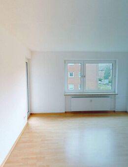 Helle und geräumige 2-Zimmer-Wohnung mit BALKON - Rendsburg