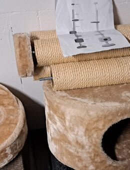 Kratzbaum Decken hoch bis 18.12.25 - Fürth