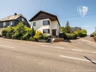 MANNELLA *Zweifamilienhaus mit herrlicher Aussicht bis zum Hachenburger Schloss* in Wahlrod - Wahlrod