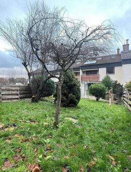 Gepflegtes Reihenmittelhaus mit Gartenbereich und Garage - Plüderhausen