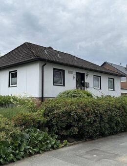 Gepflegtes Einfamilienfertighaus (Firma Okal) mit Vollkeller und 2 Garagen - Barsinghausen