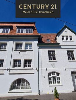FAKTOR 14 möglich - Historisches Anwesen mit 9 Wohnungen, Reithalle, Pferdeboxen & Garagen - Euskirchen