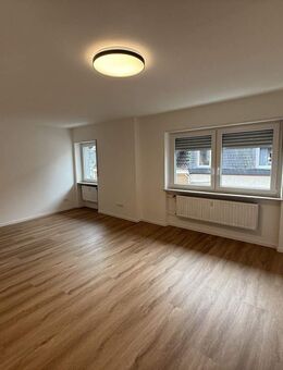 KL-City/nähe Kolpingplatz - Frisch sanierte 2 Zimmerwohnung mit Balkon und Garten - Kaiserslautern