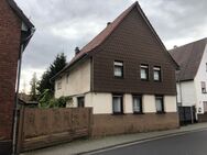 Baugrundstück mit Genehmigung für einen Umbau in ein 2-Fam-Haus und Errichtung eines Doppelhauses auf dem schönen hinteren Gartengrundstück. - Hanau (Brüder-Grimm-Stadt)