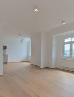 Charmante, hochwertige 2 Zimmer Wohnung in historischer Jugendstilvilla mit privater Parkanlage - Schwäbisch Gmünd