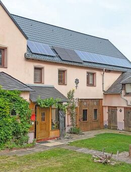 Charmantes Wohnhaus mit traumhafter Gartenlandschaft - Macken