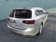 VW Passat Variant, 2.0 TDI Elegance REAR, Jahr 2024 - München