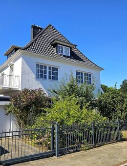 Luxuriöses Wohnen in Bürgerparknähe - Exklusive Stadtvilla mit Schwimmbad & Sauna - Bremerhaven
