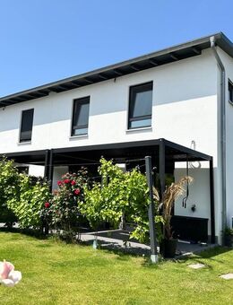 Attraktives Einfamilienhaus (DHH) in schöner Wohnlage von Blaufelden - Blaufelden