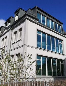 luxuriöse 4-Raumwhg. in ruhiger Lage von Radebeul-West mit Stellplatz & Balkon - Radebeul