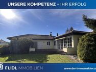 Bungalow mit großem Garten und 3 Garagen - Pocking