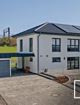 Bezugsfertiger Neubau! Hochwertiges KfW 40+ Haus mit Garten, Südterrasse und Garage in ruhiger Lage - Himmelkron