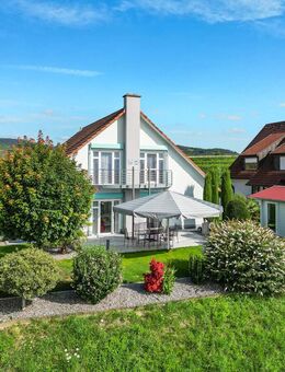 IMMORath.de - Exklusives Einfamilienhaus mit Gästebereich - Vogtsburg (Kaiserstuhl)