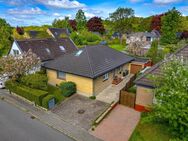 Flensburg/Westliche Höhe: Gepflegter 4-Zimmer-Bungalow mit Garage & kleinem Garten in ruhiger Lage - Flensburg