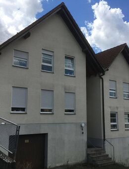 Helle 3-Zimmer-Wohnung mit überdachtem Balkon - Niederstetten