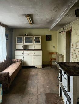 Charmantes Reihenmittelhaus im Herzen von Hohenleuben - Ihre Chance zur individuellen Gestaltung - Hohenleuben