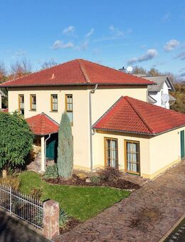 Sehr gepflegtes Traumhaus mit ebenerdigem Garten und großer Garage! - Görgeshausen