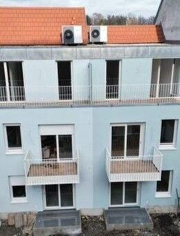 MODERNE DOPPELHAUSHÄLFTE MIT VIEL RAUM UND WOHLFÜHLCHARAKTER - IHR NEUES ZUHAUSE - Ludwigsburg