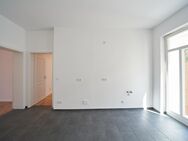 Exklusive sanierte 4 Zimmer Wohnung mit Terrasse großem Badezimmer und Keller WE 2 - Fürth