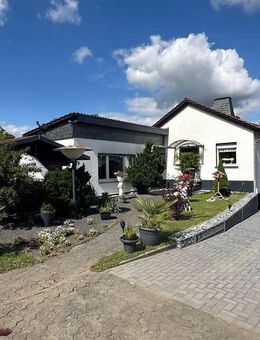 Flammersfeld! Bungalow mit kl. Appartement auf großem Grundstück, Randlage! - Flammersfeld