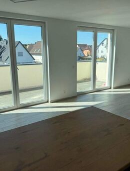 schöne 4 ZW,excl. Bad, gr. Süd/Westbalkon u. Einbauküche - Hainburg