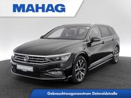 VW Passat Variant, 2.0 TDI R line Ext ELEGANCE Alu17NivellesBLACK, Jahr 2021 - München