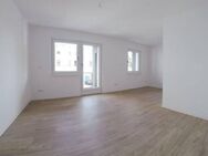 3-ZIMMER-WOHNUNG - ERSTBEZUG NACH SANIERUNG - BALKON - FUSSBODENHEIZUNG - BAD MIT DUSCHE & WANNE....! - Chemnitz