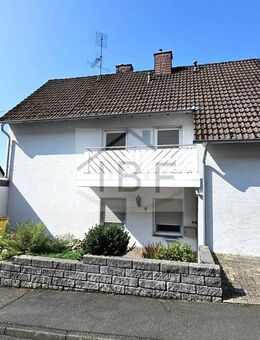 Gepflegtes Zweifamilienhaus mit vielseitigen Möglichkeiten in Kreuztal-OT - Kreuztal