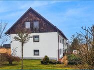 Zweifamilienhaus mit großem Grundstück in ruhiger Lage - Neuhausen (Eck)