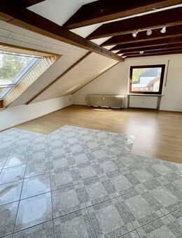 Gemütliche Wohnung in ruhiger Lage, mit EBK und Pkw-Stellplatz! - Würzburg