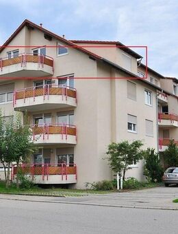 helle 2 Zi-Dachgeschosswohnung auf Gölten - Trossingen