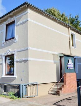 Schnelsen-Mitte: Zweifamilienhaus mit Ausbaupotenzial - Hamburg