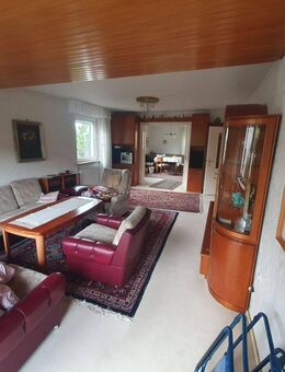 Wohnen im Grünen mitten in Gochsheim - gepflegtes Einfamilienhaus mit traumhaftem Garten - Gochsheim