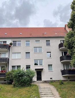 3-Raum Wohnung mit großem Balkon ! - Freiberg