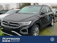 VW T-Roc, 1.5 l TSI MOVE 150, Jahr 2022 - Herborn (Hessen)