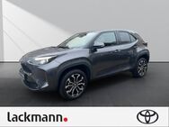 Toyota Yaris Cross, 1.5 Hybrid Team D, Jahr 2022 - Wuppertal