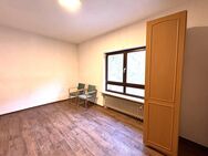 1-Zimmer-Wohnung mit Gartenmitbenutzung und Allgemein-Stellplätze am Haus in 92369 Sengenthal bei Neumarkt - Sengenthal