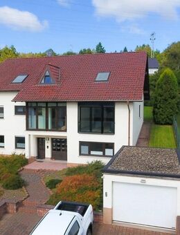 Zweifamilienhaus mit ELW in ruhiger Lage von Uchtelfangen - Illingen (Saarland)