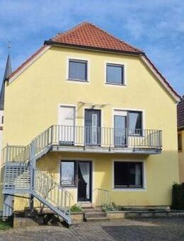 Einfamilienhaus mit ELW in Randlage mit Halle und riesiegem, traumhaftem Garten in 97332 Volkach-Eichfeld (ID 10506) - Volkach