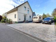 Einfamilienhaus mit Garten und 4 PKW Stellplätzen - Neuried (Baden-Württemberg)