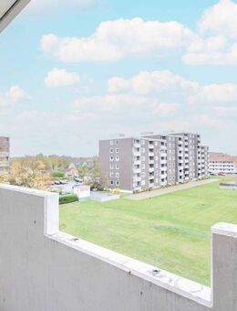 Attraktive 2-Zimmer-Wohnung mit Aufzug, Loggia und Entwicklungspotenzial - Braunschweig