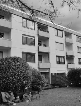 Gut geschnittene Eigentumswohnung mit Balkon in attraktiver Wohnlage! - Schwalbach (Taunus)
