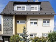 Schönes gepflegtes 3- Familien Haus in zentraler Lage in Egelsbach - Egelsbach