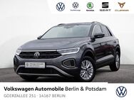 VW T-Roc, 1.5 TSI Life, Jahr 2023 - Berlin