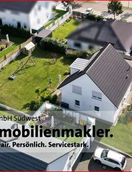 Top Wohnlage! Modernes Einfamilienhaus mit großem Garten und Doppelcarport - Pfullendorf
