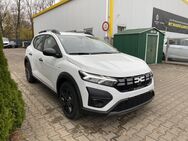 Dacia Sandero, Stepway TCe 90 Essential, Jahr 2022 - Hohen Neuendorf